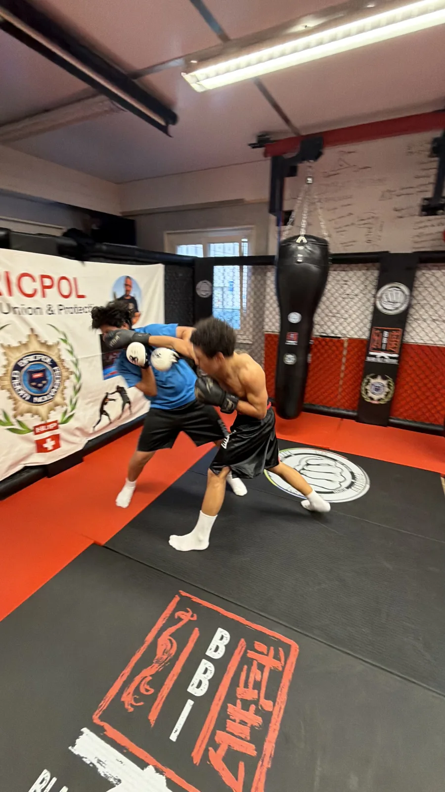 Cours de Boxe anglaise à la World Bricpol Sport Academy